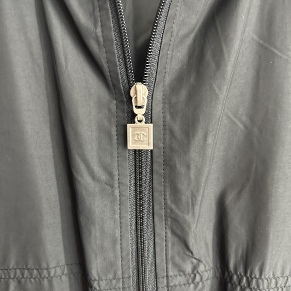 Vintage Chanel Black and White Jacket - Picture 6 of 8